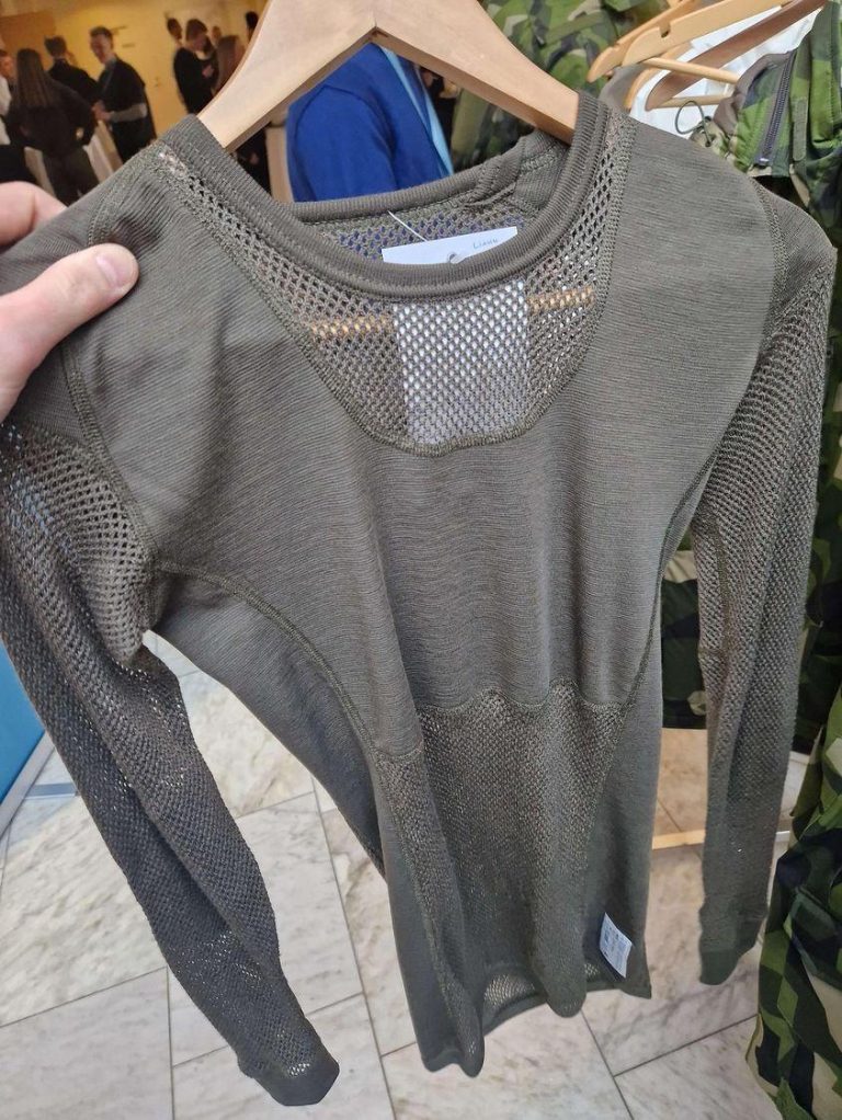 Bilder på Markstridsuniform 24 från värnpliktskongressen – Taktisk.se