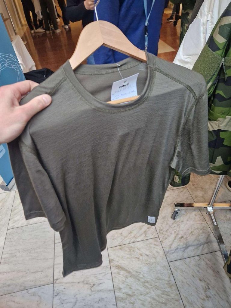 Bilder på Markstridsuniform 24 från värnpliktskongressen – Taktisk.se